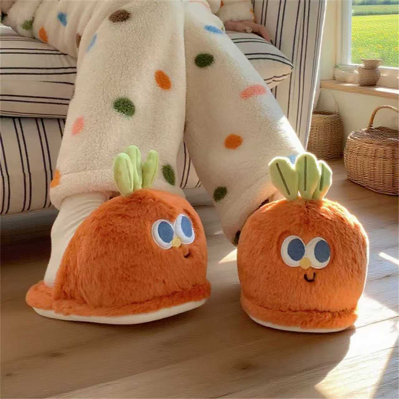 🥕 Kawaii Carrot Plush Slippers - Cute Cartoon Indoor Shoes for Women & Men